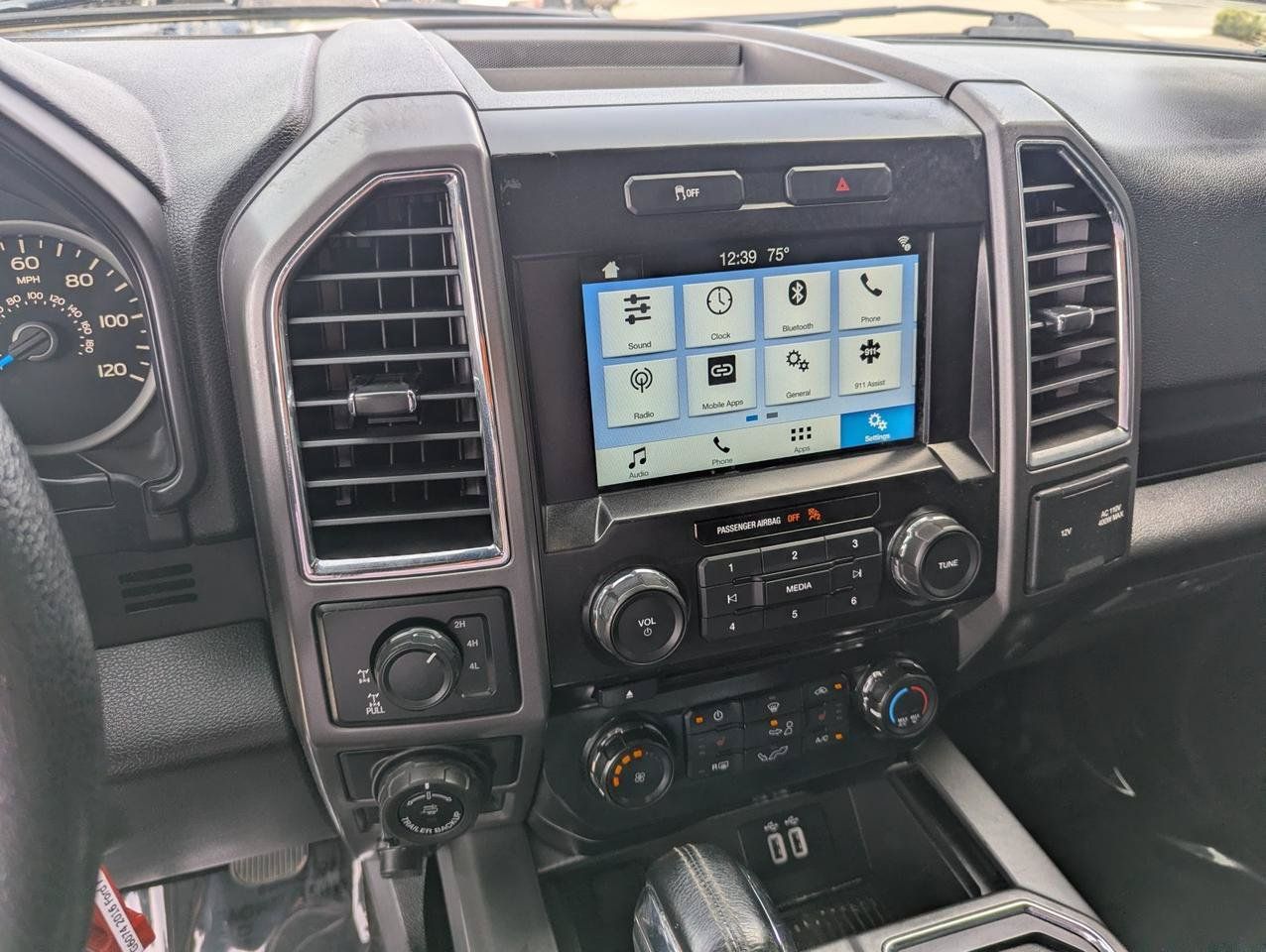 Used 2016 Ford F150 XLT w/ Equipment Group 302A Luxury AWD/4WD image 20