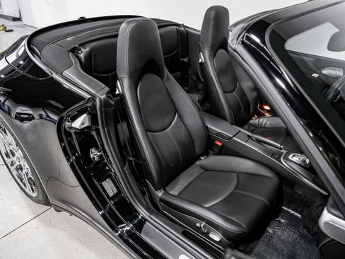 Used 2011 Porsche 911 Carrera 4S image 27