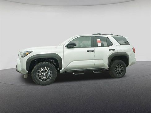 New 2026 Toyota 4Runner SR5 image 18