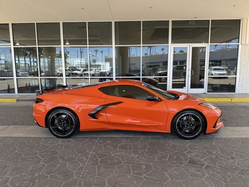Used 2021 Chevrolet Corvette Stingray Coupe w/ Z51 Performance Package RWD image 4