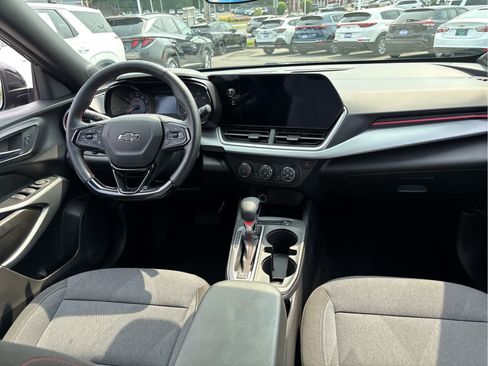 Certified 2024 Chevrolet Trax RS w/ Driver Confidence Package FWD image 24