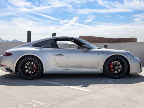 Used 2018 Porsche 911 GT3 RS image 5