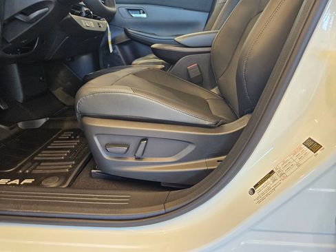 New 2026 Nissan Leaf SV+ FWD image 15
