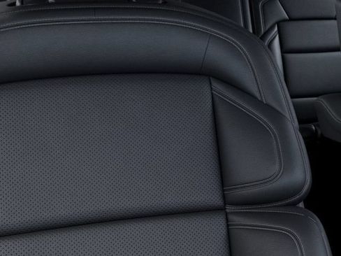 New 2027 Lincoln Navigator Premiere AWD/4WD image 18