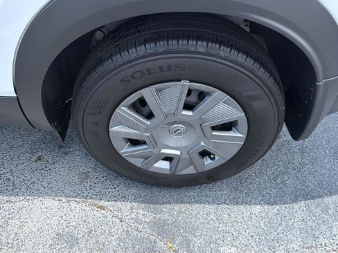 Used 2025 Nissan Kicks S FWD image 35