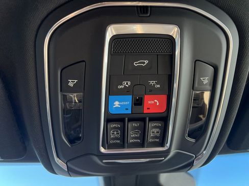 New 2025 Jeep Grand Cherokee L Limited image 35