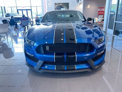 Used 2017 Ford Mustang Shelby GT350 image 8