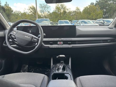Used 2025 Kia K4 FWD image 17