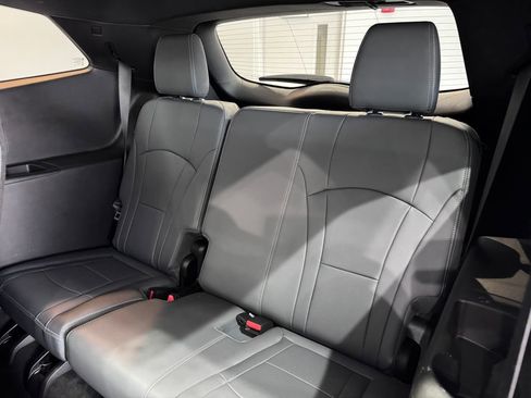 Certified 2023 Buick Enclave Essence w/ Experience Buick Package image 10