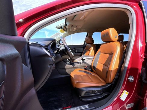 Used 2019 GMC Acadia SLT image 10