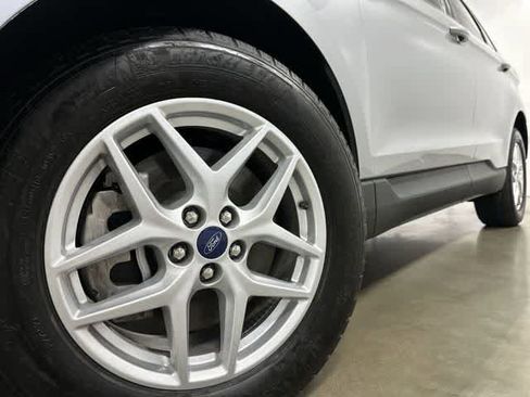 Used 2022 Ford Edge SEL w/ Convenience Package image 28