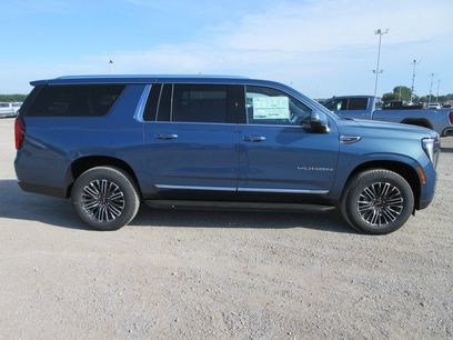 New 2026 GMC Yukon XL Elevation w/ Elevation Premium Package