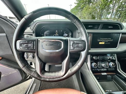 Certified 2023 GMC Yukon Denali Ultimate image 11