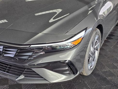 New 2026 Hyundai Elantra Limited image 11