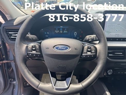 Used 2023 Ford Escape Platinum image 23