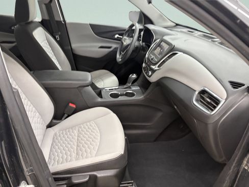 Used 2020 Chevrolet Equinox LS image 20