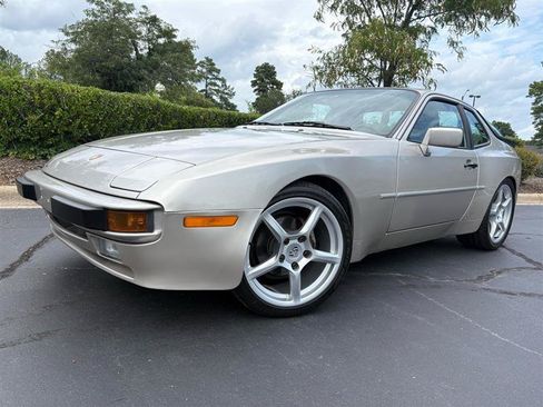 Used 1988 Porsche 944 Coupe RWD image 1