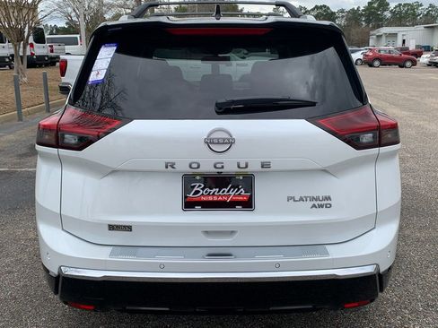 New 2026 Nissan Rogue Platinum image 4