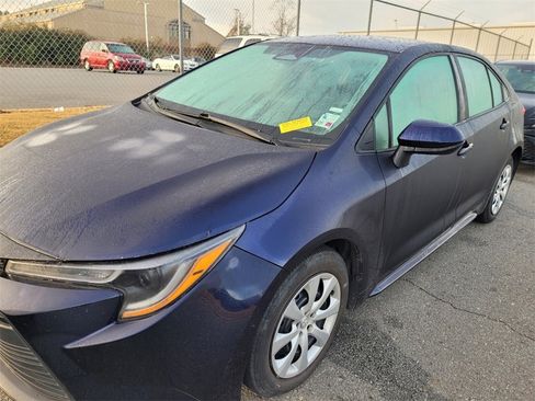 Used 2023 Toyota Corolla LE image 10