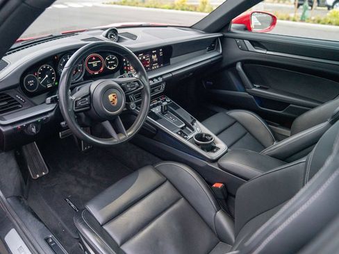Used 2022 Porsche 911 Carrera S image 4