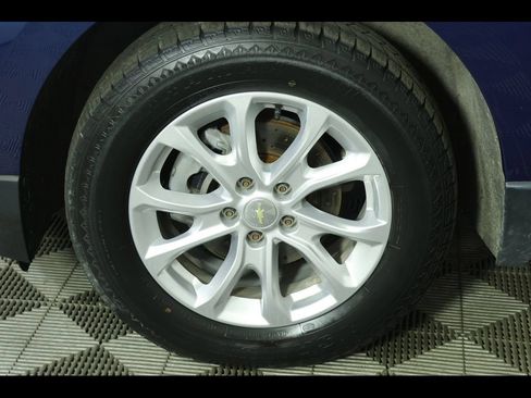 Used 2020 Chevrolet Equinox LT AWD/4WD image 7