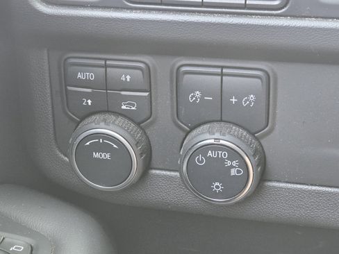 Used 2021 Chevrolet Tahoe RST AWD/4WD image 15