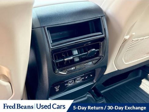 Used 2023 Jeep Grand Cherokee Limited w/ Black Appearance Package AWD/4WD image 31