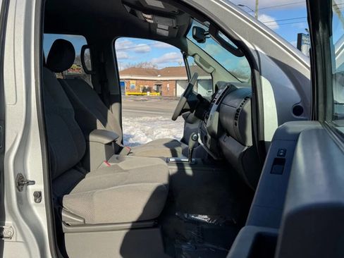 Used 2012 Nissan Frontier SV w/ SV Premium Utility Pkg image 15