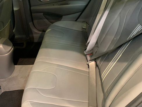 Used 2022 Hyundai Elantra SEL w/ Convenience + Premium Package image 38