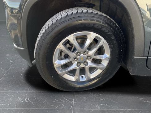 Used 2020 Chevrolet Traverse LT image 42