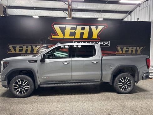 Used 2025 GMC Sierra 1500 AT4 w/ AT4 Premium Package image 2