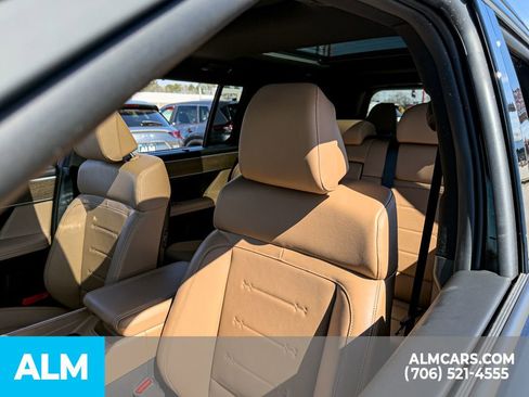 Used 2025 Hyundai Santa Fe Limited image 9