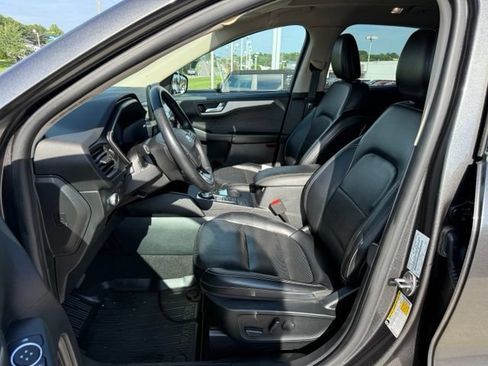 Used 2020 Ford Escape SE Sport FWD image 18