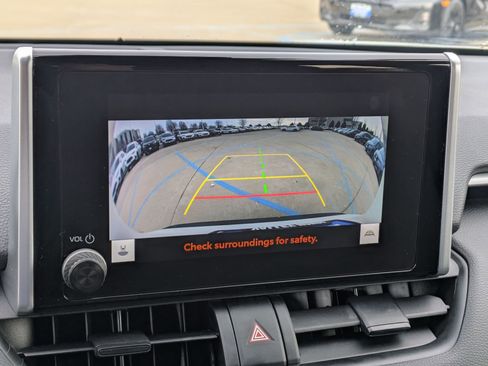 Used 2023 Toyota RAV4 SE w/ Convenience Package image 22