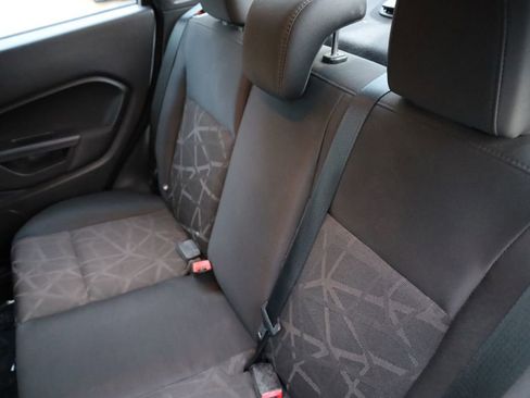 Used 2013 Ford Fiesta SE image 19