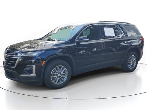 Used 2023 Chevrolet Traverse LT image 8