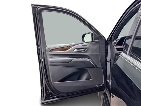 Used 2023 Cadillac Escalade ESV Premium Luxury image 10