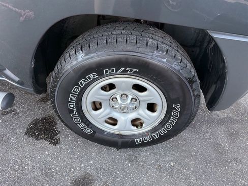 Used 2013 Nissan Xterra X image 3