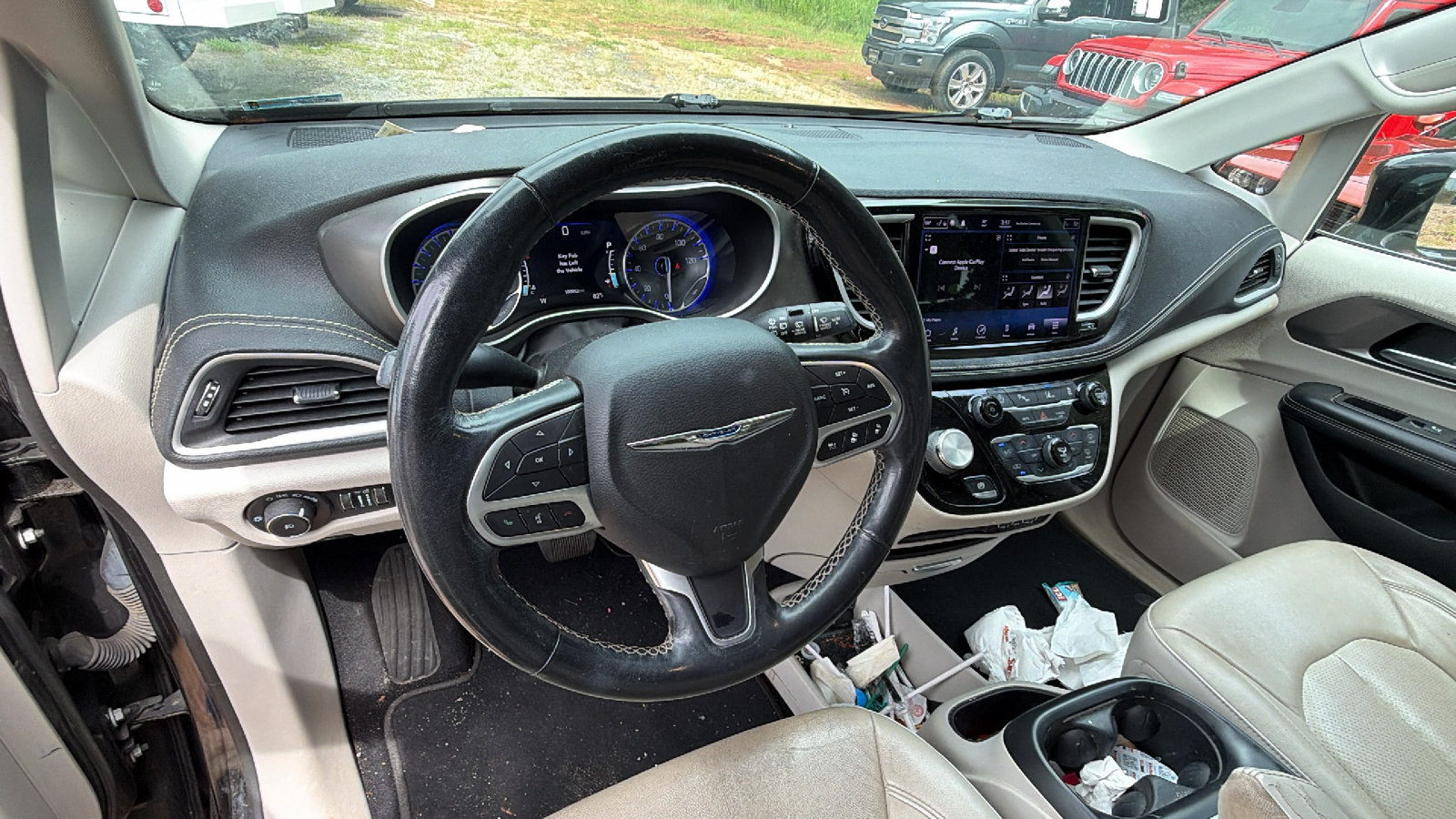 Used 2021 Chrysler Pacifica Touring-L FWD image 21