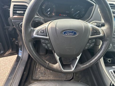 Used 2015 Ford Fusion SE w/ Equipment Group 202A image 12