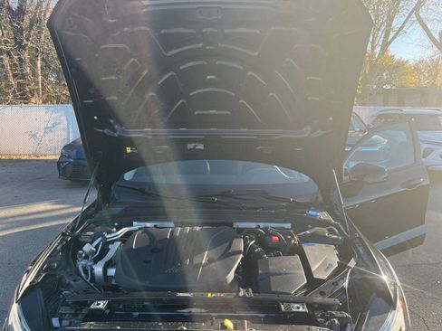 Used 2025 Volvo V60 B5 Cross Country Plus image 33