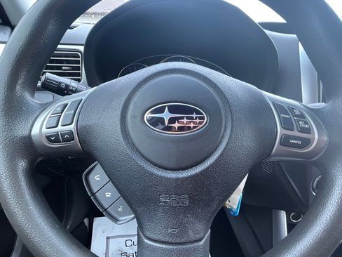 Used 2013 Subaru Forester 2.5X Premium w/ Popular Pkg 2 AWD/4WD image 12