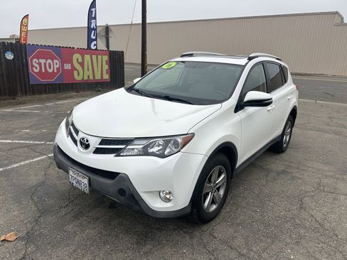 Used 2015 Toyota RAV4 XLE image 1