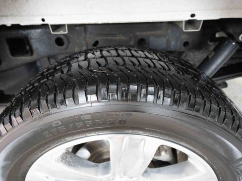 Used 2019 Ford F150 Platinum w/ Equipment Group 701A Luxury image 27