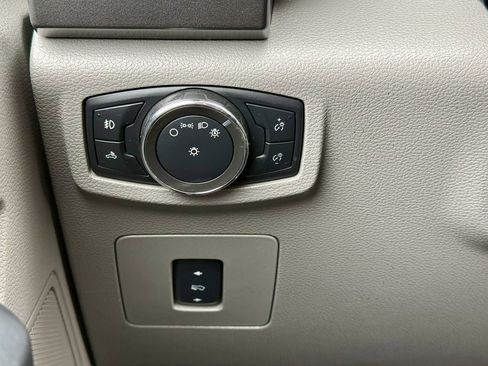 Used 2017 Ford F150 XLT w/ Equipment Group 302A Luxury image 20