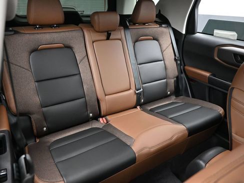 New 2025 Ford Bronco Sport Outer Banks w/ Outer Banks Tech Package+ AWD/4WD image 28