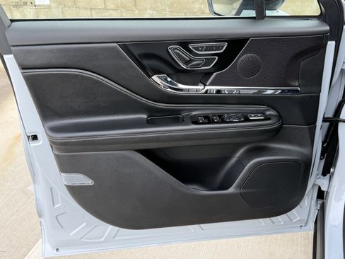 Used 2025 Lincoln Corsair Grand Touring w/ Equipment Group 301A image 16