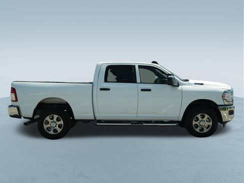 Used 2024 RAM 2500 Big Horn AWD/4WD image 10