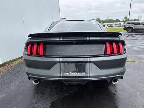 Used 2017 Ford Mustang GT w/ GT Performance Package RWD image 9