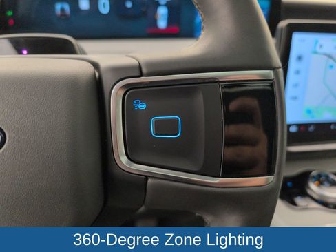 Used 2025 Ford Expedition Active image 47